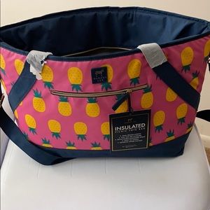 Pineapple printed insulated tote